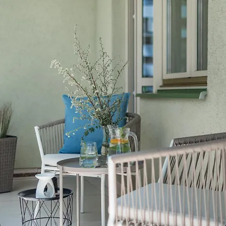 Mokotow -basen- Lejlighed *